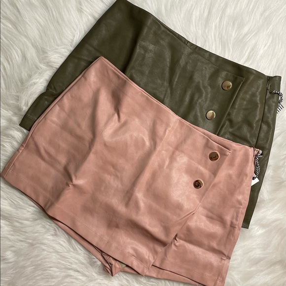 NEW WOMEN’S TRENDY OLIVE GREEN BUTTON FRONT FAUX LEATHER SKORT - Picture 15 of 15